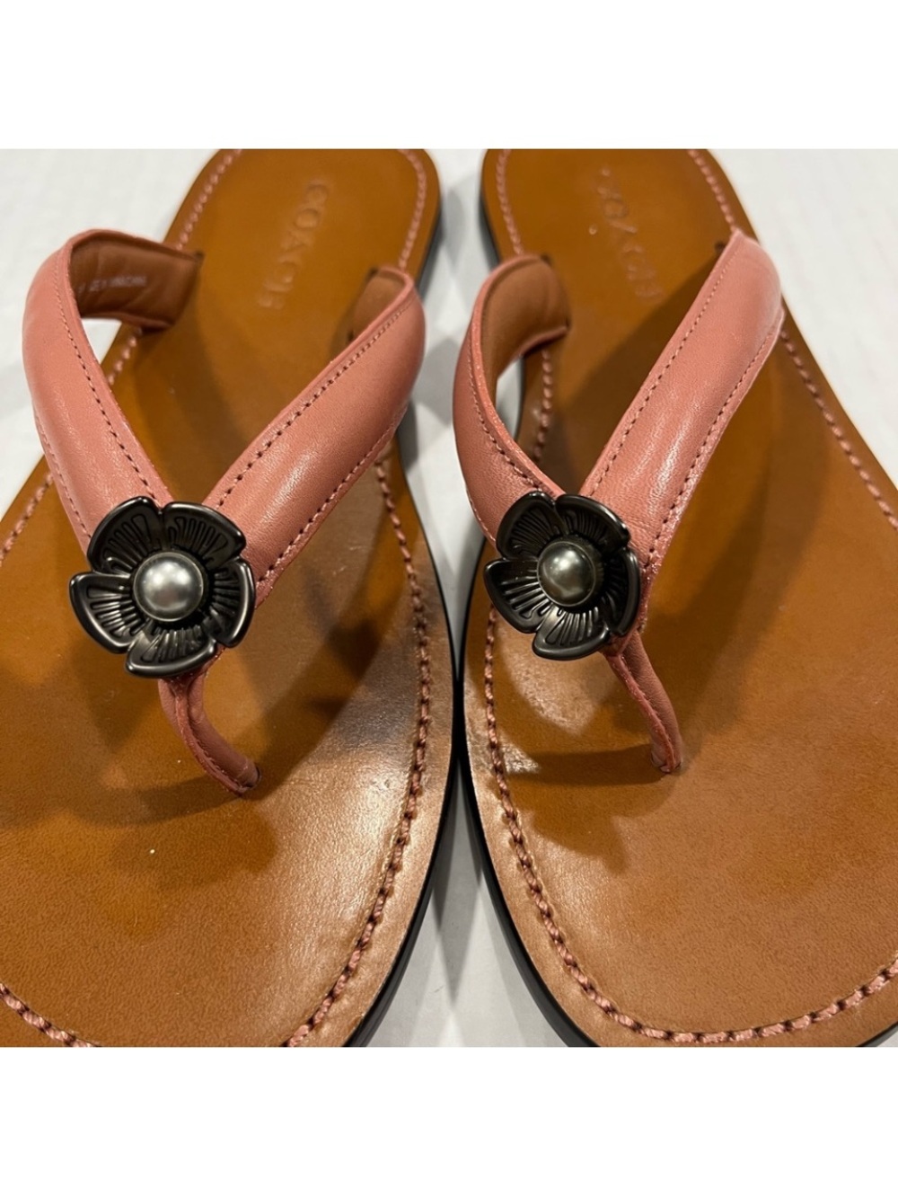 COACH TEA ROSE LEATHER FLIP FLOP - Picture 13 of 13